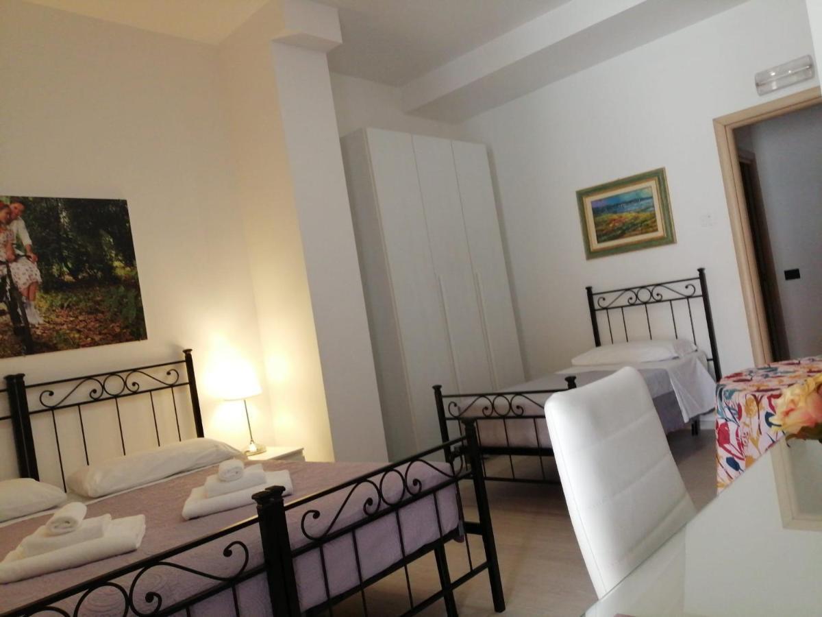 Hotel Dimora Santa Barbara Ferrara Zewnętrze zdjęcie