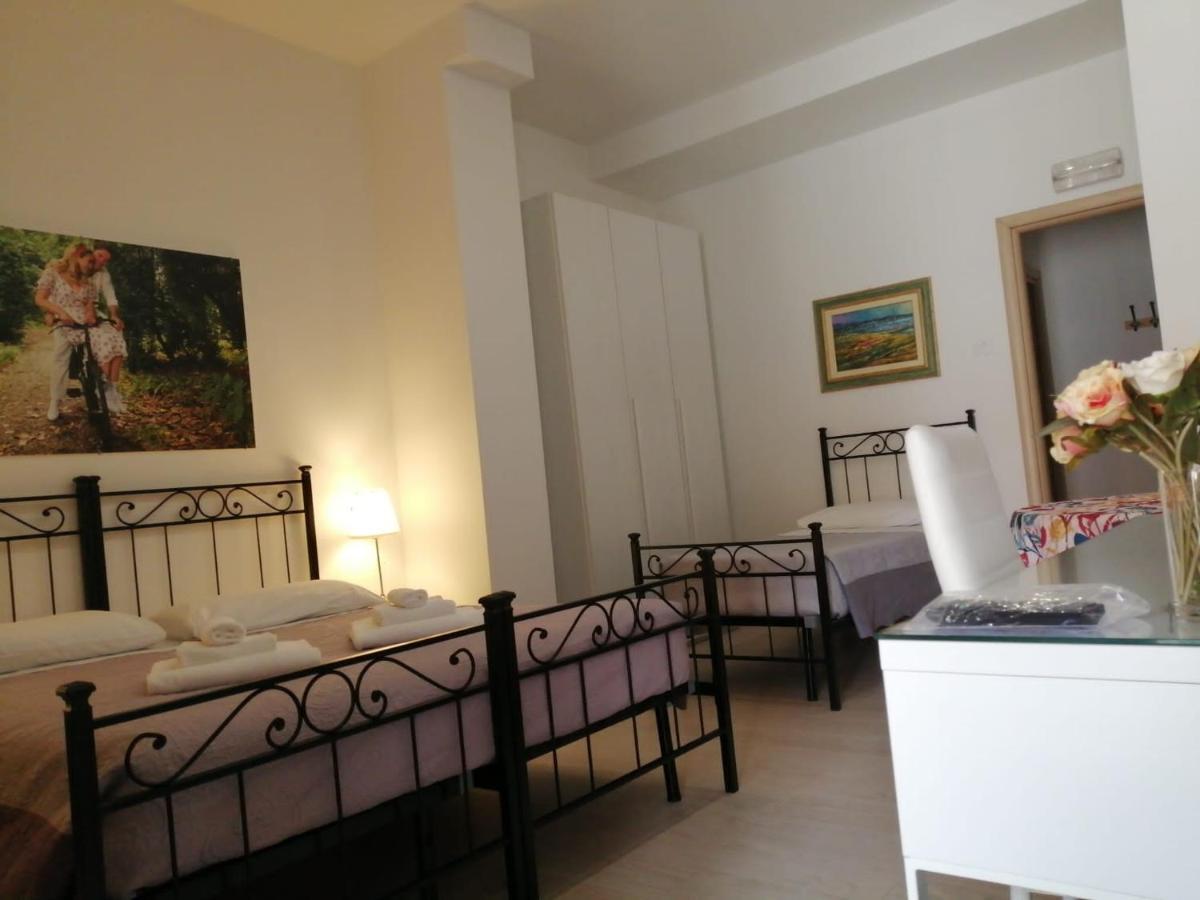Hotel Dimora Santa Barbara Ferrara Zewnętrze zdjęcie