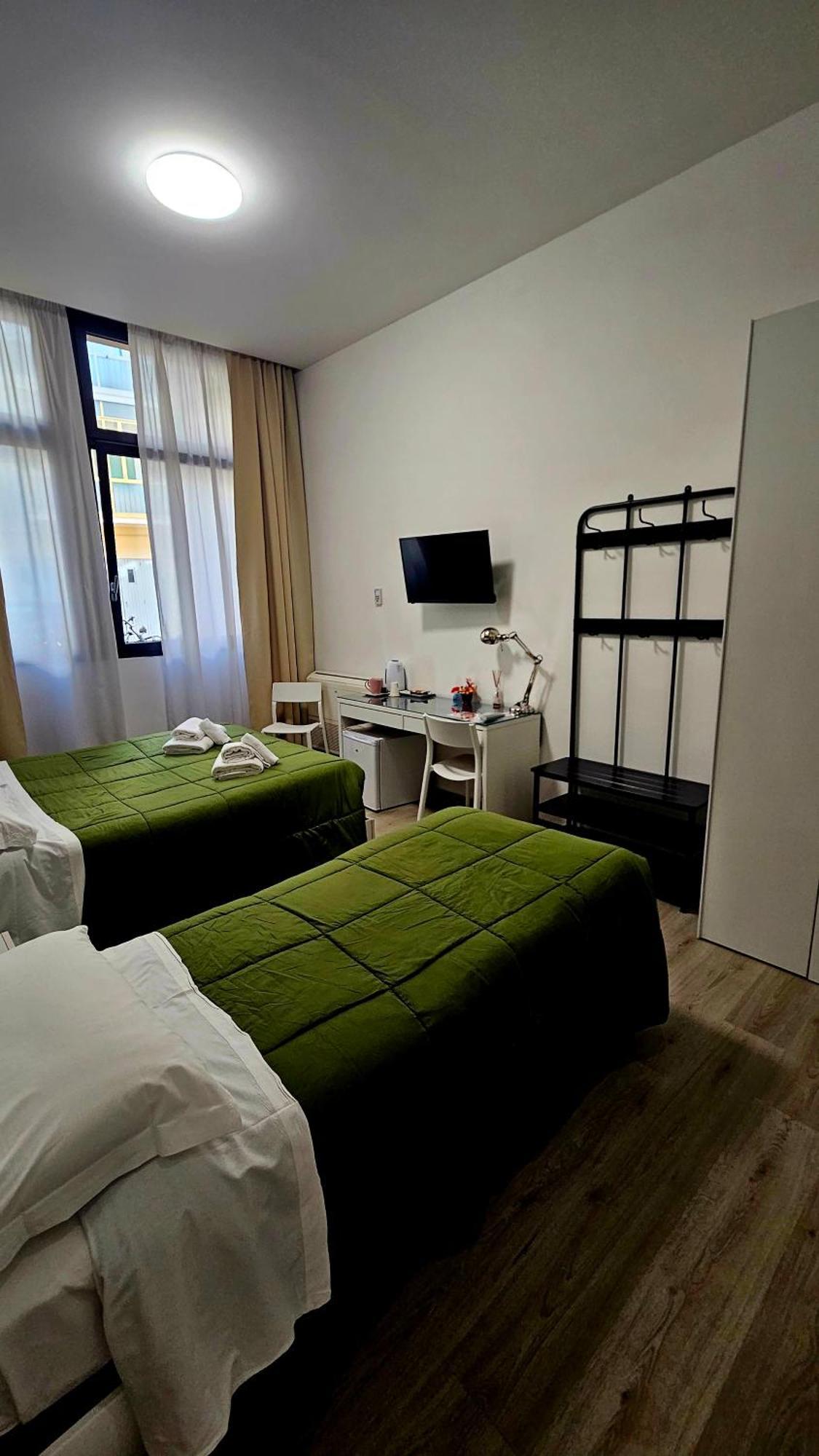 Hotel Dimora Santa Barbara Ferrara Pokój zdjęcie