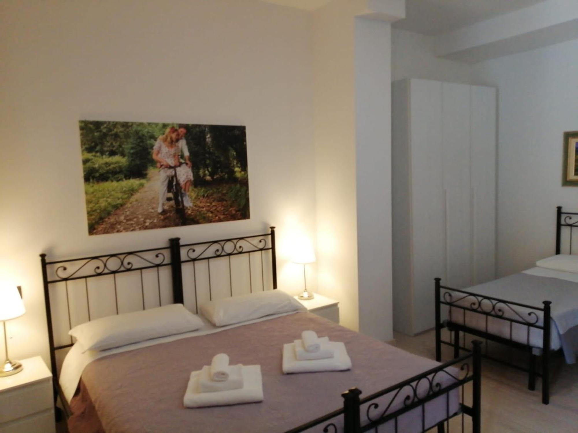 Hotel Dimora Santa Barbara Ferrara Pokój zdjęcie